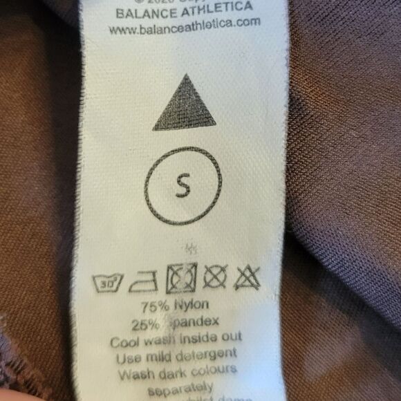 Balance Athletica leopard print velvet biker shorts Size S - Picture 4 of 6